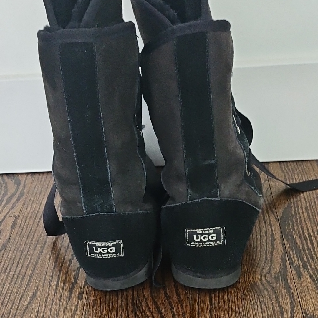 Ugg Women's Charcoal And Black Winter Boots